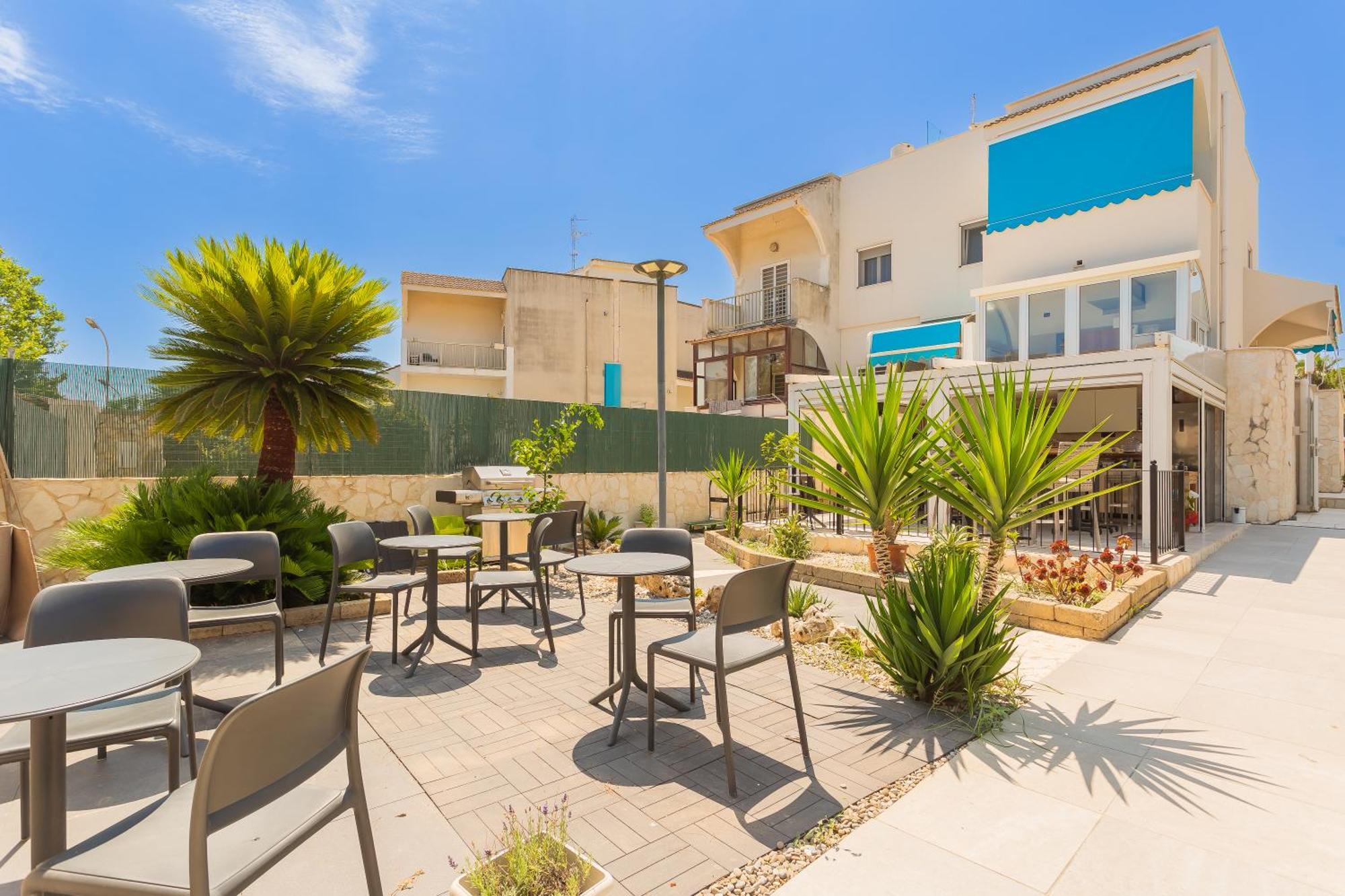 Apulia Blue Apartements & B&B Бари Екстериор снимка